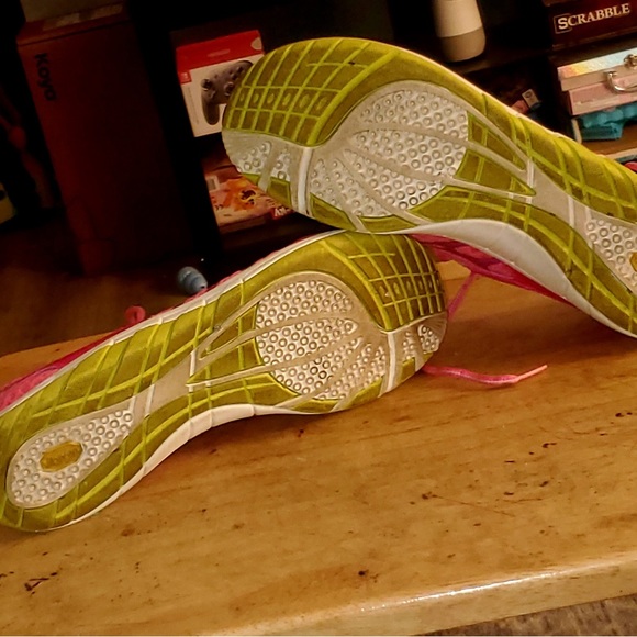 Pre-owned pair of Women's Merrell Crush Glove neon pink size 9.5 US - Picture 10 of 11